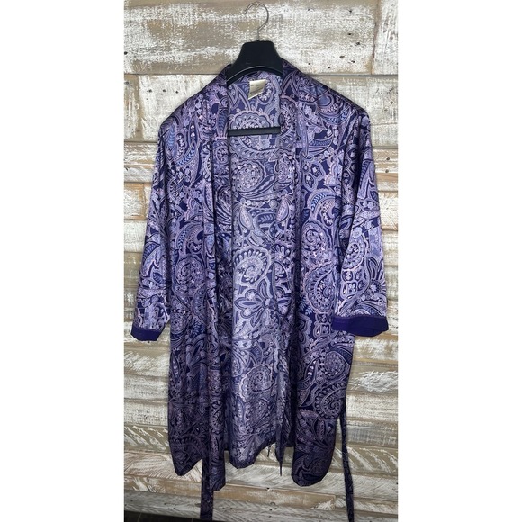 Liz Claiborne Other - Liz Claiborne womens 100% polyester floral robe 1X